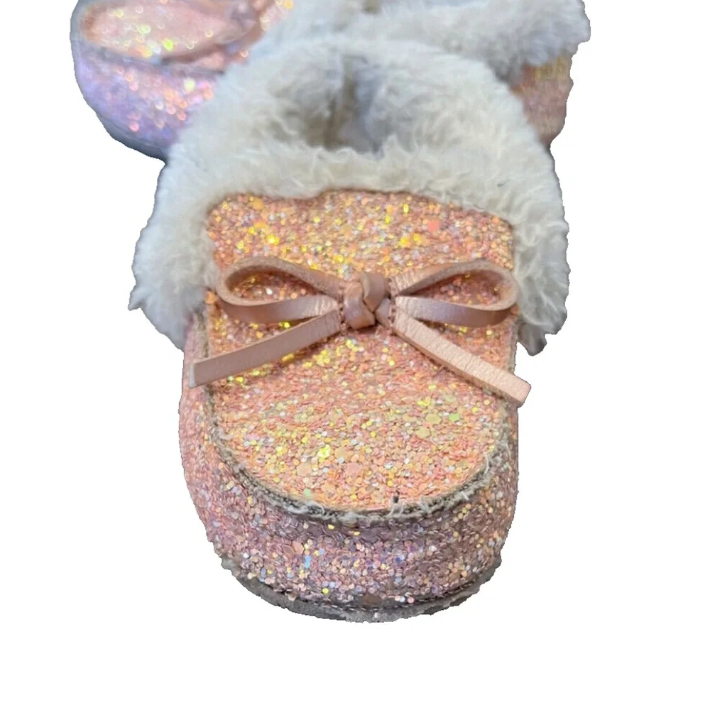 Little Girls Cat & Jack Pink Sparkly Faux Fur Moccasin Slippers Size 8
